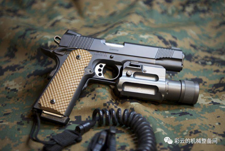 不喜欢M9！美国海军陆战队装备的现代版M1911手枪