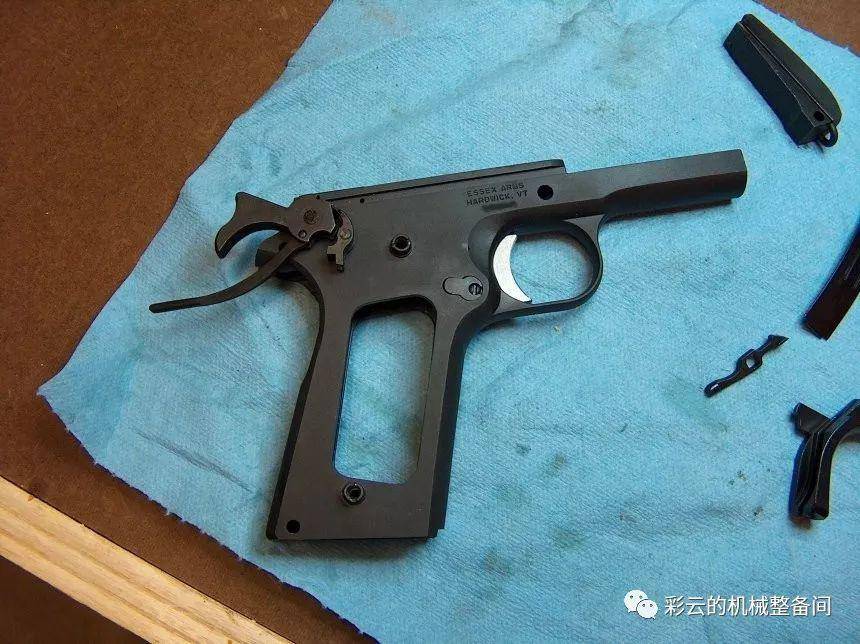 托卡列夫TT手枪是仿FN M1903手枪的吗？